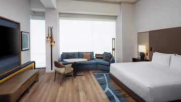 Deluxe Room, 1 King Bed | Premium bedding, down comforters, pillowtop beds, minibar