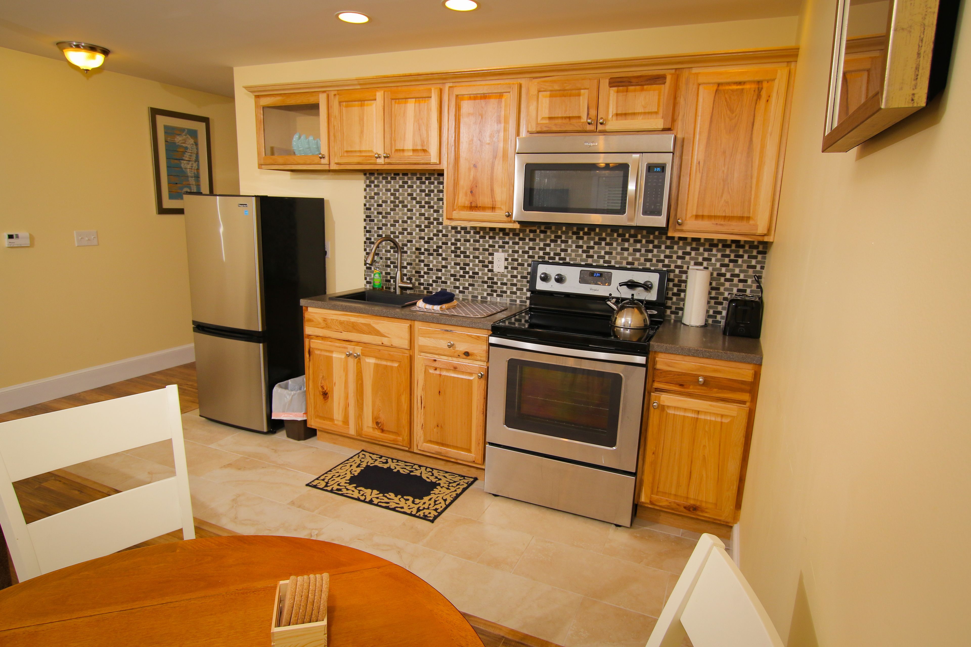 premium cottage, 2 bedrooms, kitchen, river view (702 c) | private kitchen | coffee/tea maker