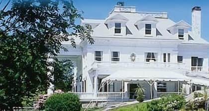 The Inn at Mystic