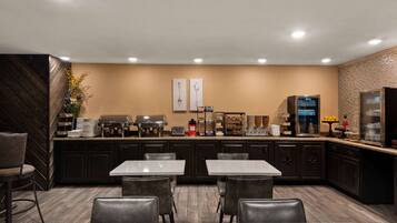 รวมอาหารเช้าแบบบริการตนเอง ทุกวัน