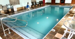 Indoor pool - Red Roof Inn & Suites Detroit-Melvindale/ Dearborn (Melvindale)