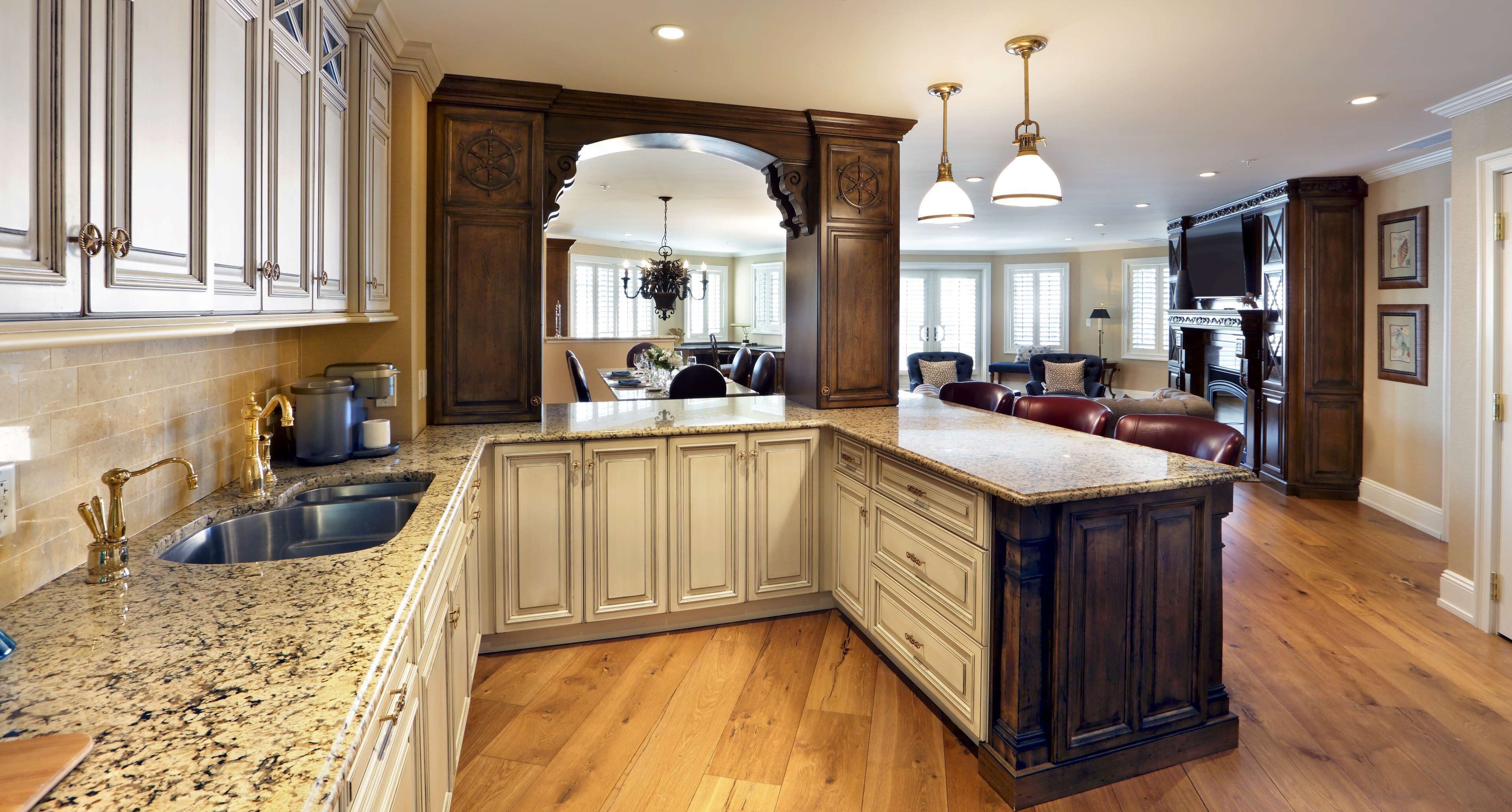 suite, 2 bedrooms | private kitchen | fridge, coffee/tea maker