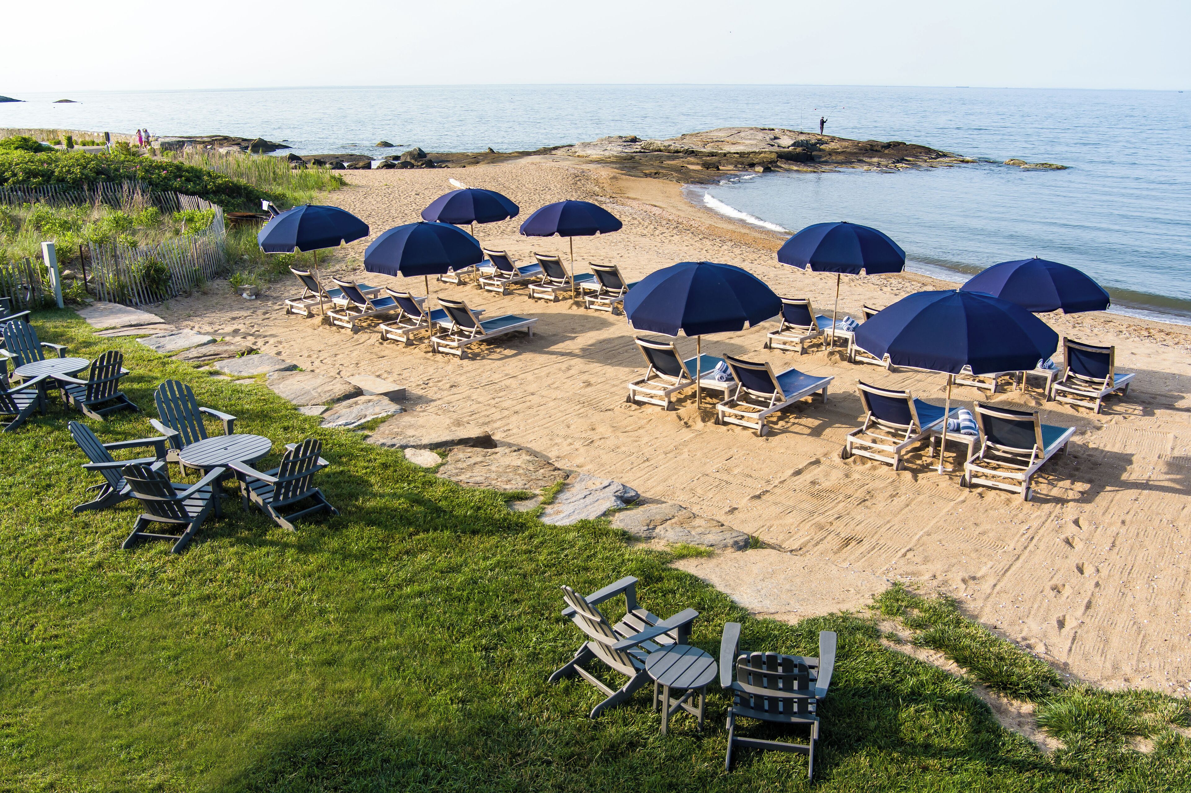Private beach, sun-loungers, beach umbrellas, beach towels
