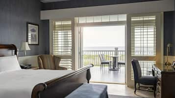 Room, 1 King Bed, Accessible (Roll In Shower)