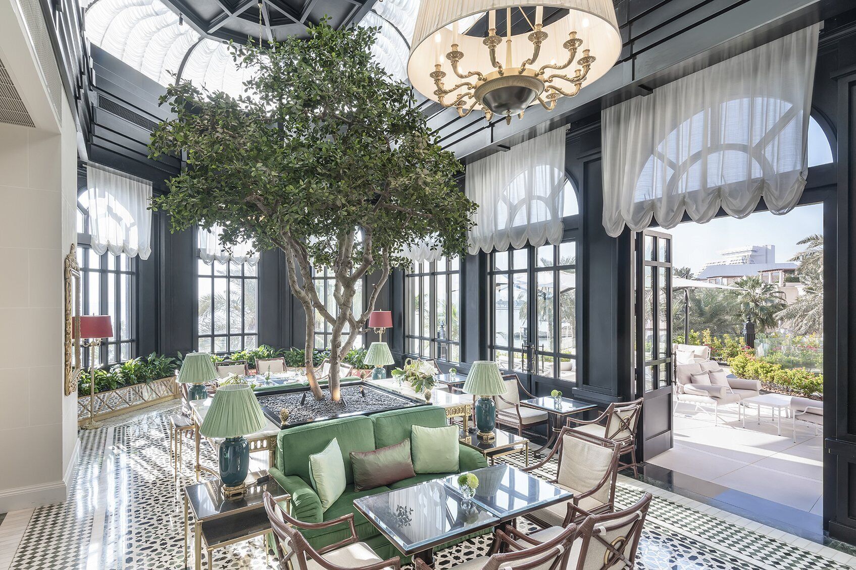 3 bars/lounges, poolside bar