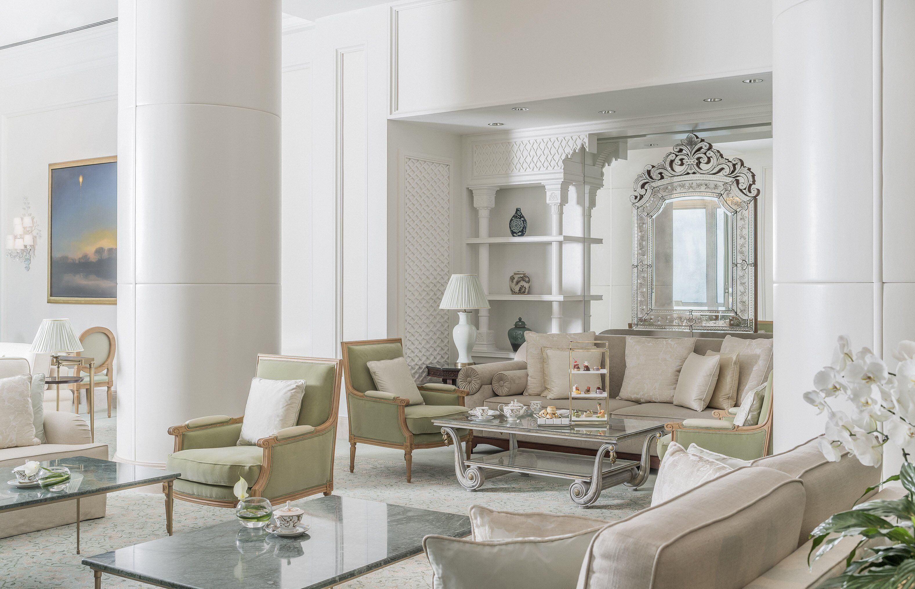 3 bars/lounges, poolside bar