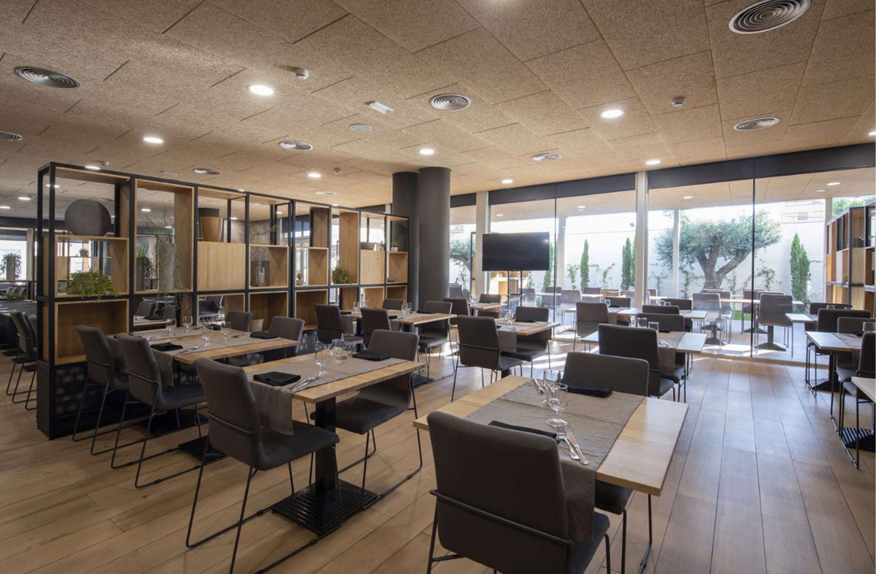 Daily buffet breakfast (EUR 10 per person)