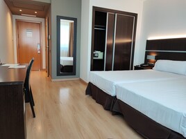 Minibar, una cassaforte in camera, una scrivania, insonorizzazione