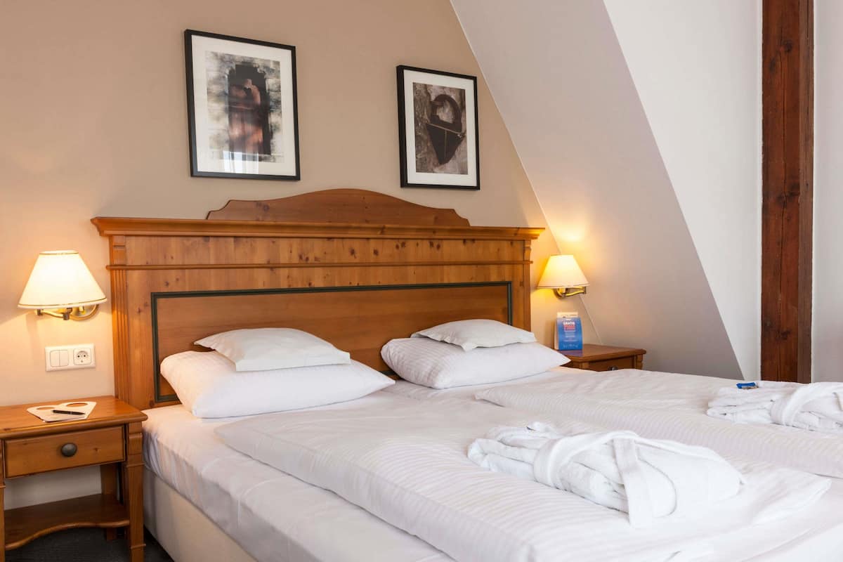 Familieværelse (2 Adults and 2 Children) | Minibar, pengeskab på værelset, individuel indretning, gratis Wi-Fi