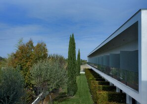 Design Room | View from room - Convento do Espinheiro, Historic Hotel & Spa (Évora)