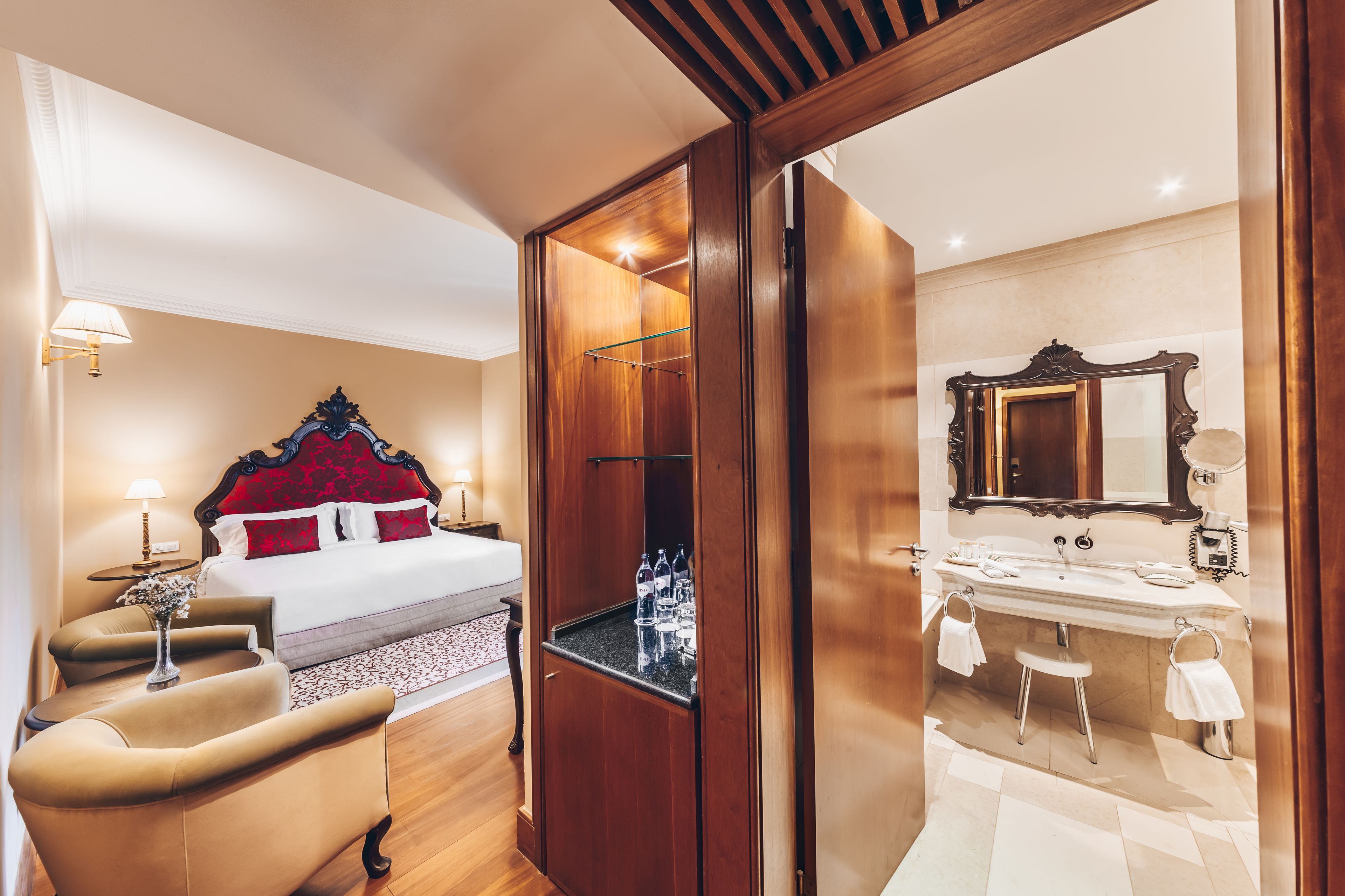 1 bedroom, premium bedding, minibar, in-room safe