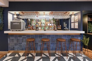 Bar (en la propiedad)