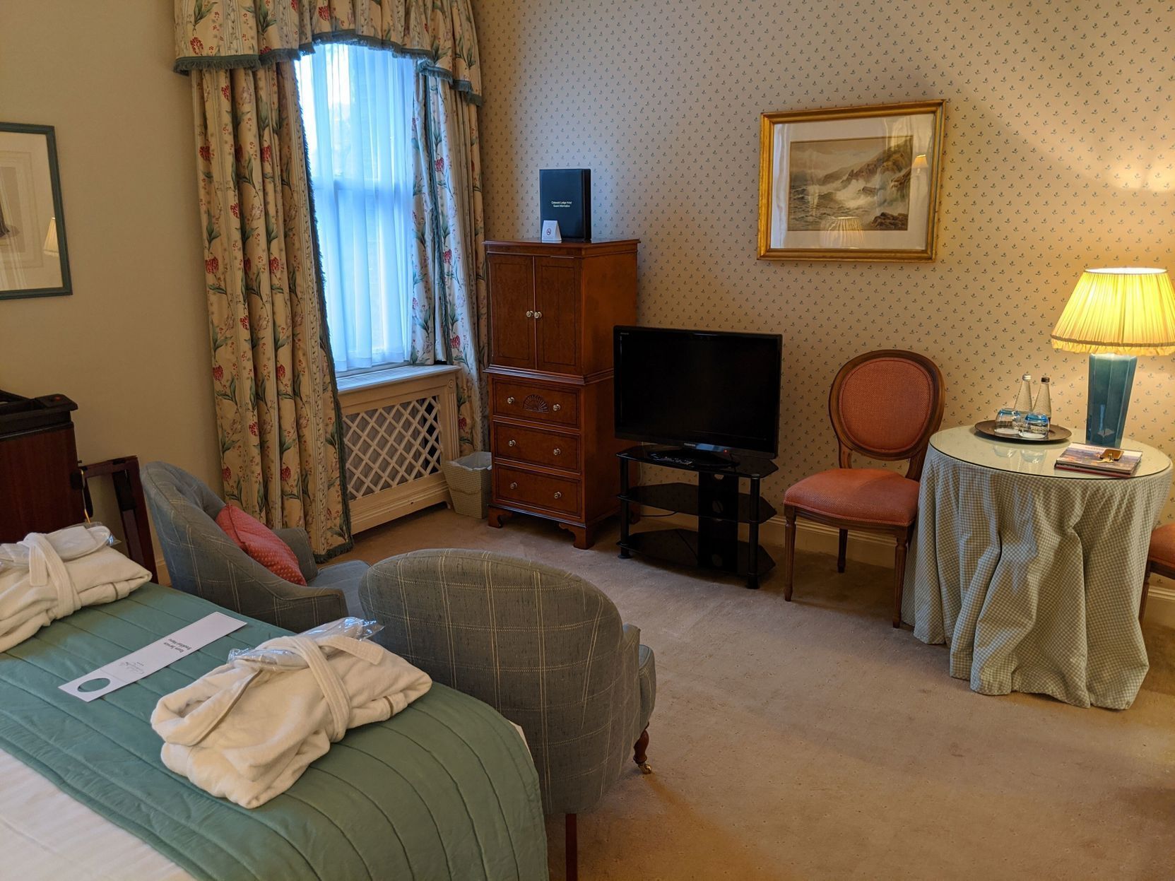 In-room safe, desk, iron/ironing board, free WiFi
