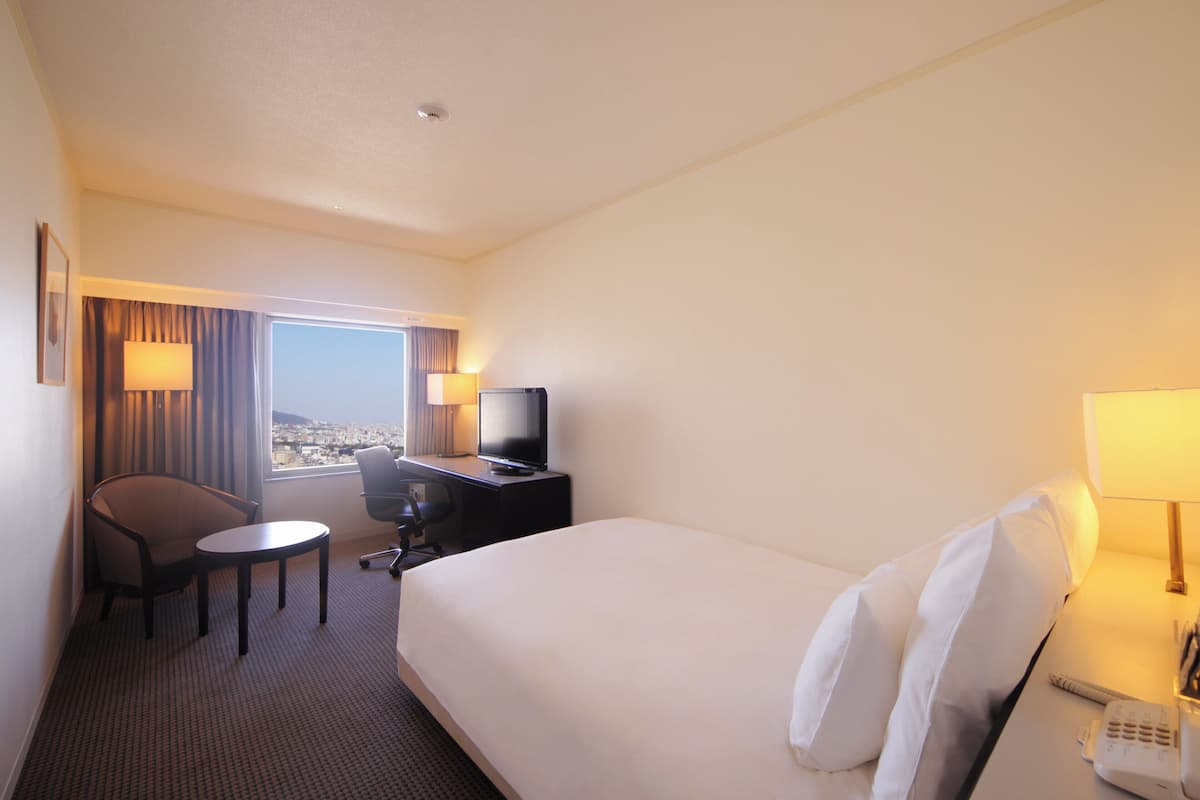1 bedroom, in-room safe, desk, laptop workspace