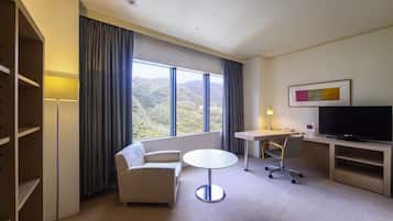 In-room safe, desk, laptop workspace, blackout drapes