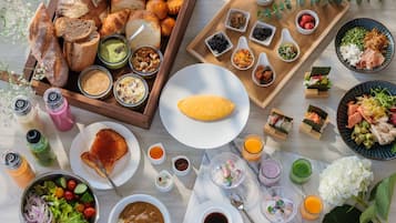 Dagelijks ontbijtbuffet (JPY 3600 per persoon)