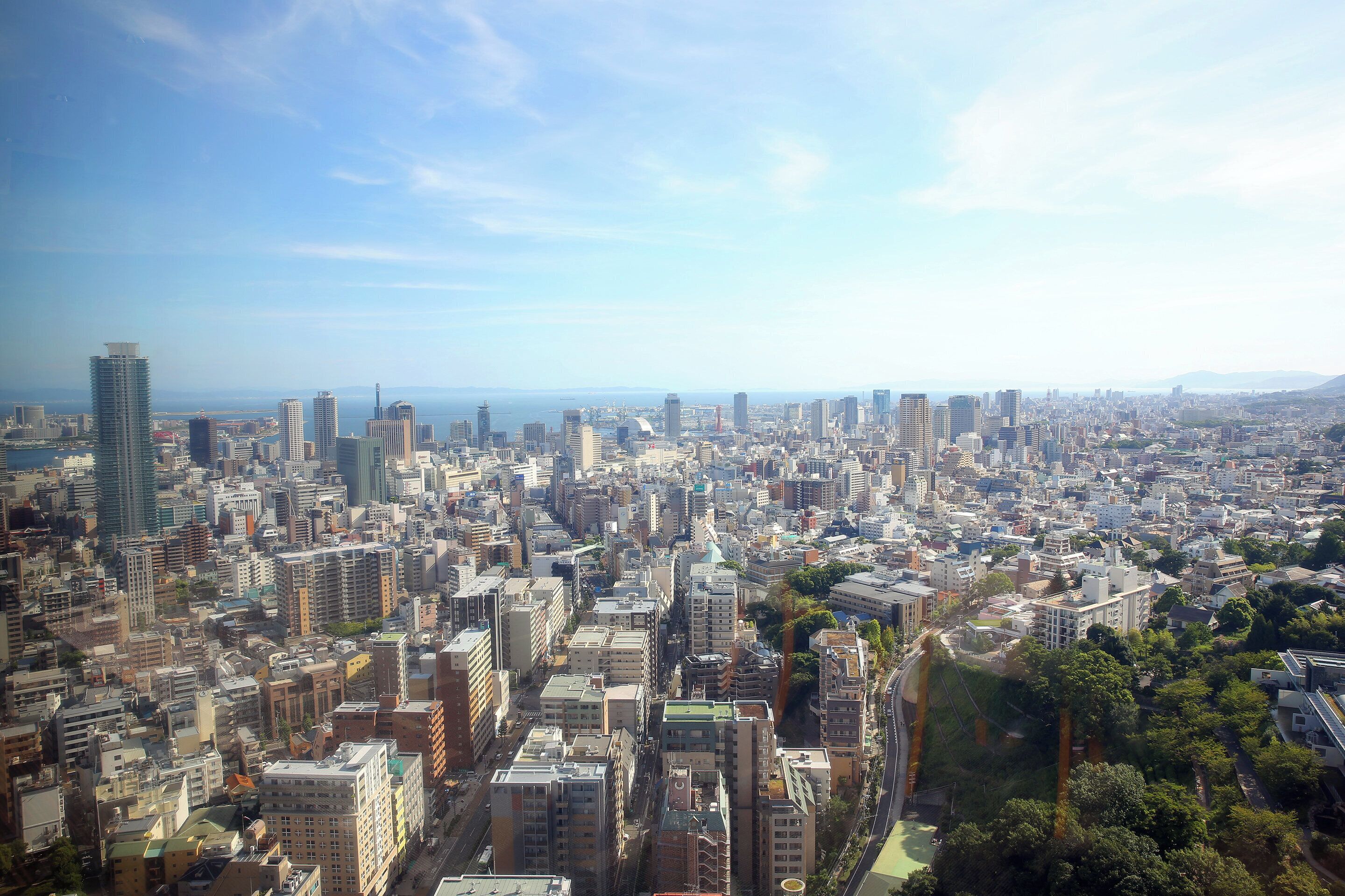 Tallelokero huoneessa, työpöytä