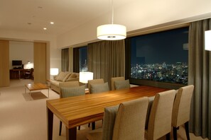 Suite, 2 Bedrooms, Club Lounge Access, City View | In-room safe, desk, laptop workspace, blackout drapes - ANA Crowne Plaza Kobe by IHG (Kobe)