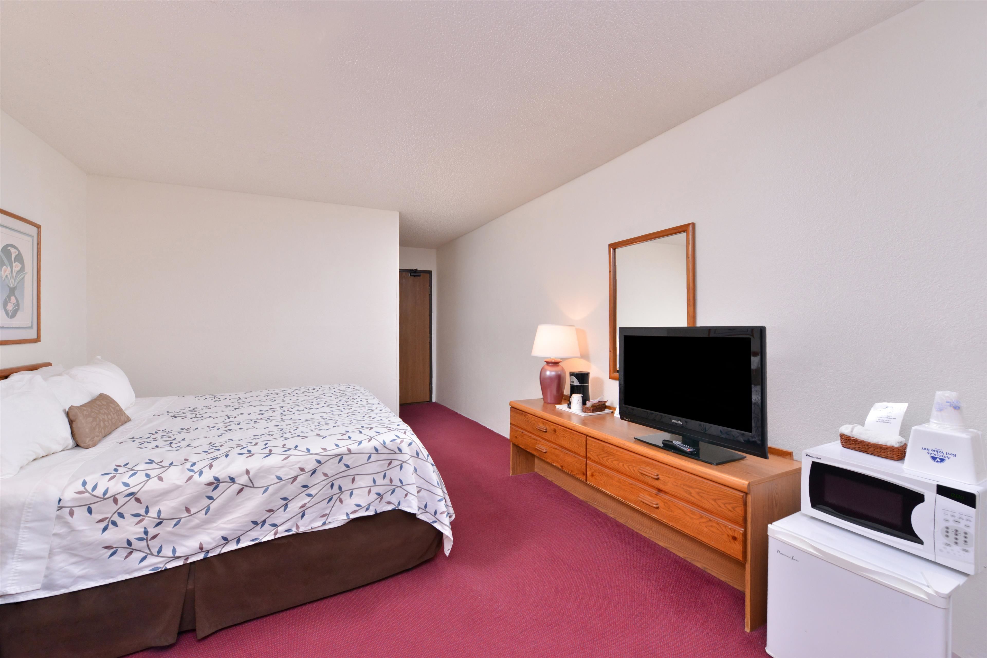 Desk, free WiFi, bed sheets, alarm clocks