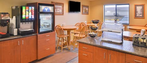 Free daily continental breakfast