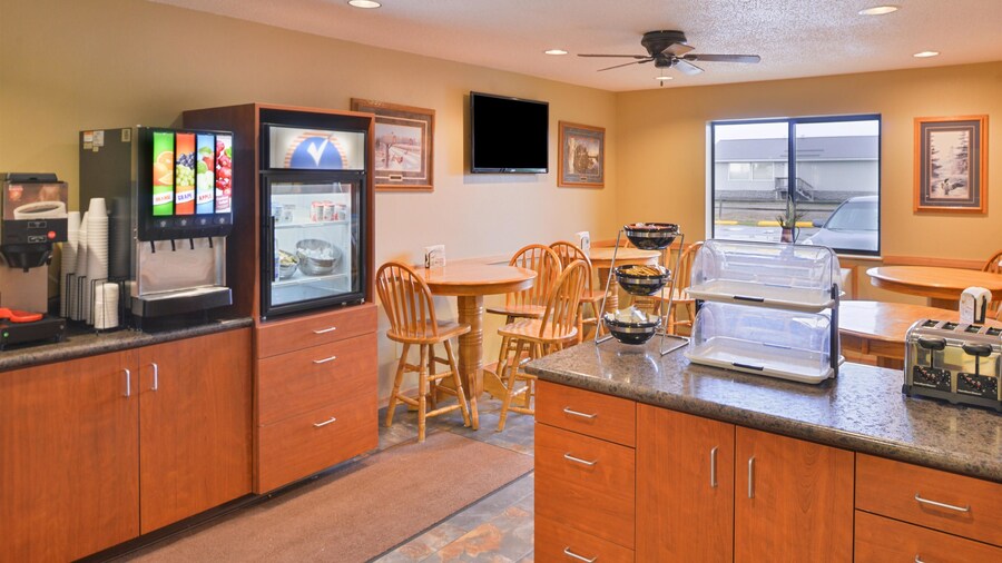 Americas Best Value Inn & Suites International Falls