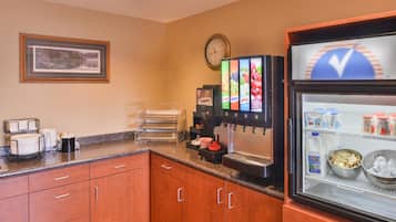 Desayuno continental gratuito y diario