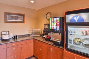 Free daily continental breakfast 