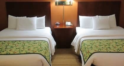 Red Carpet Inn & Suites