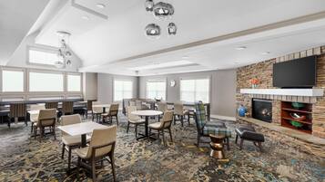 Bao gồm bữa sáng buffet hàng ngày