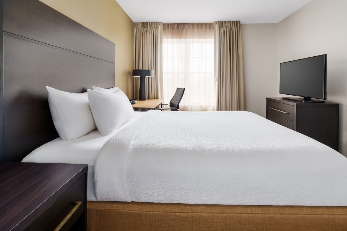 desk, laptop workspace, iron/ironing board, free cots/infant beds