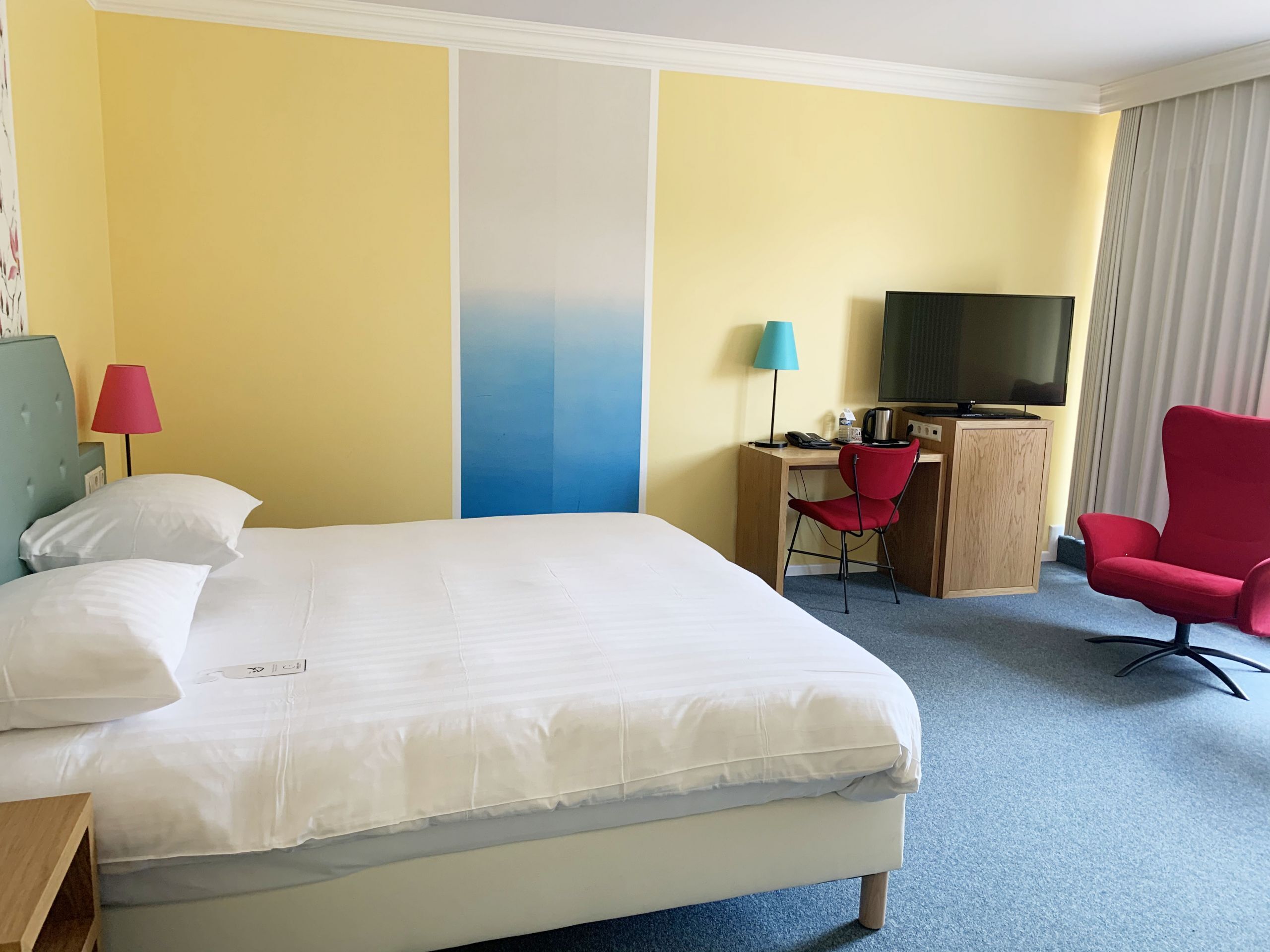 1 bedroom, in-room safe, desk, soundproofing
