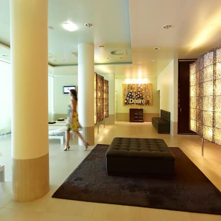 Couples treatment room(s), sauna, hot tub, Turkish bath/hammam
