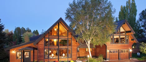 Exclusive House, Multiple Beds | 1 bedroom, Egyptian cotton sheets, premium bedding, down comforters