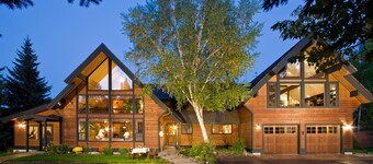 Good Medicine Lodge Bed & Breakfast