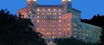 Arlington Resort Hotel and Spa