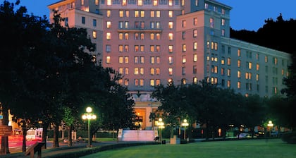 Arlington Resort Hotel and Spa