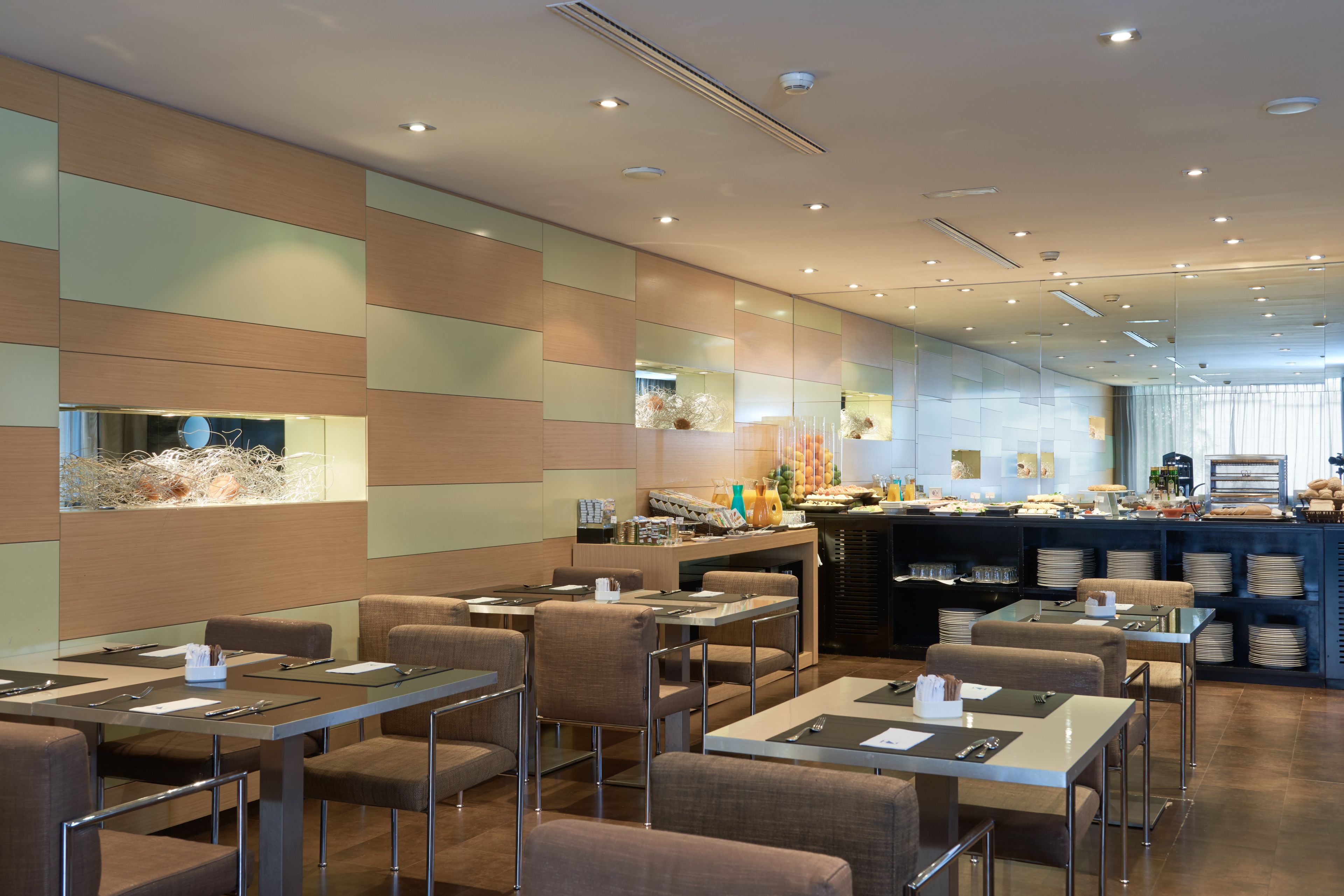 Desayuno buffet todos los días (con cargo)