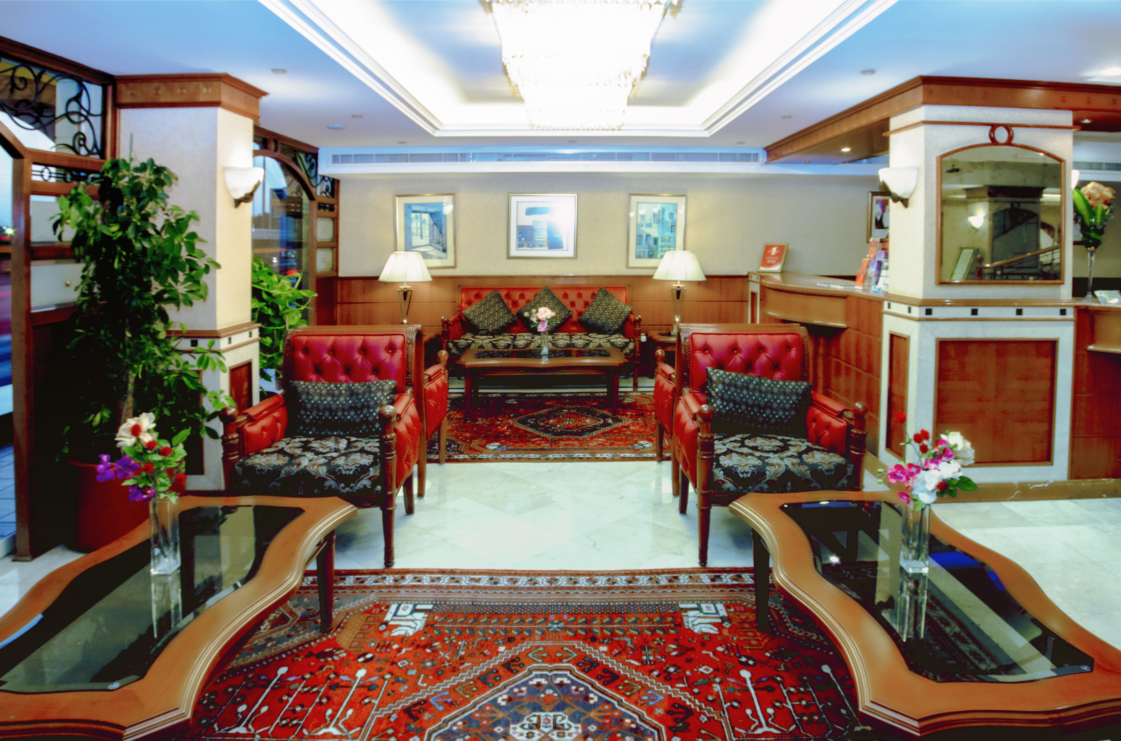 Coin salon dans le hall