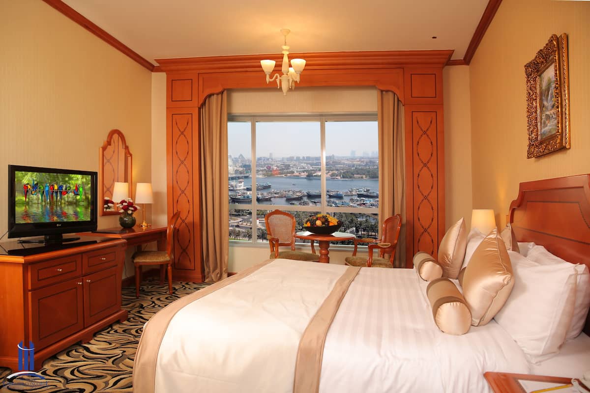 Minibar, in-room safe, individually decorated, individually furnished