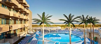 Oceanfront Pan American Hotel