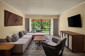 40-inch TV with satellite channels, pay films