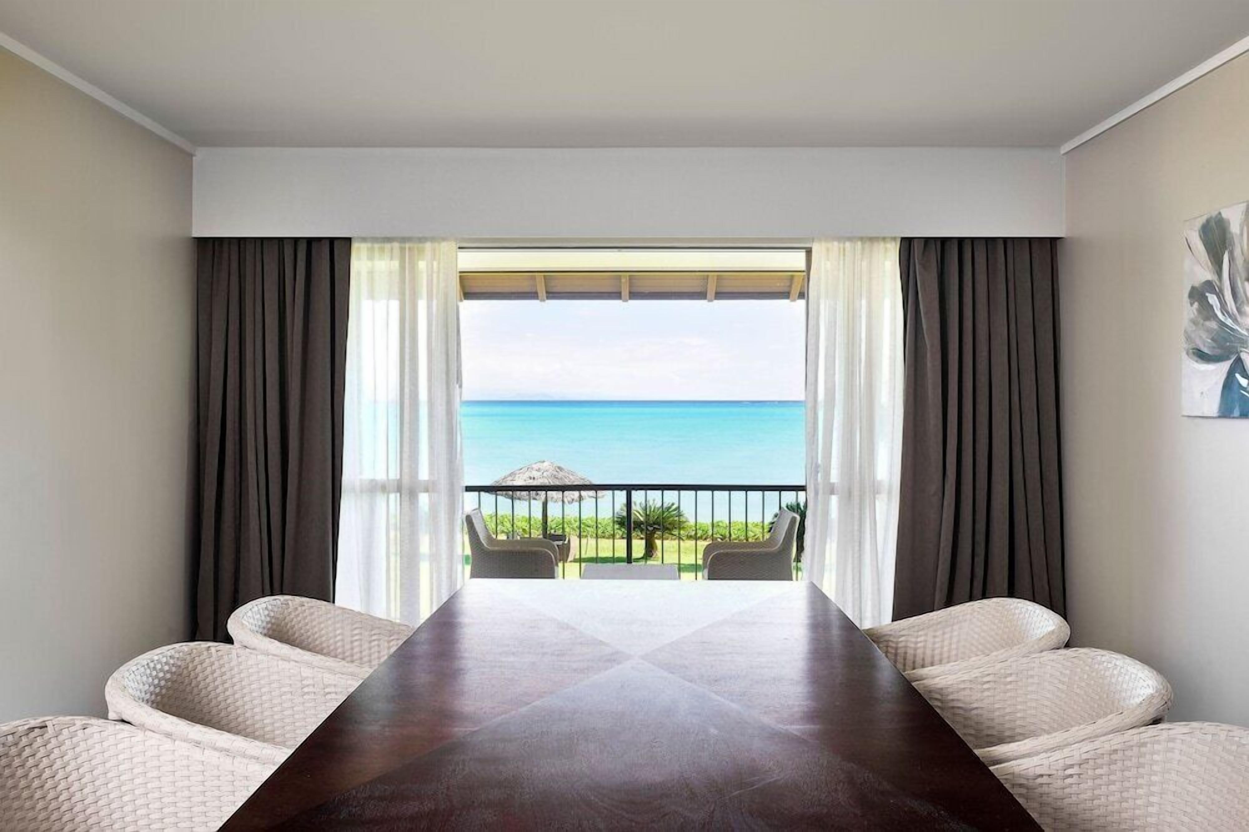 บริการอาหารเย็น, วิวชายหาด 