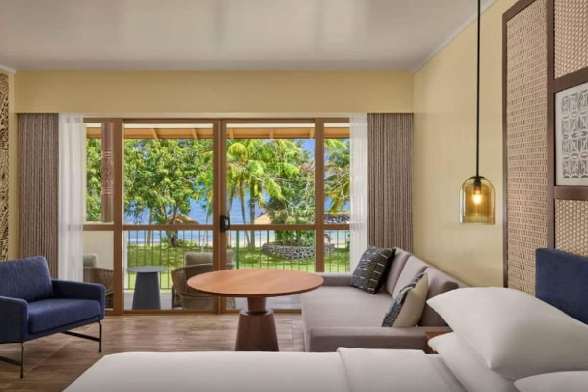 Suite, 1 King Bed, Ocean View | Hypo-allergenic bedding, in-room safe, desk, blackout drapes