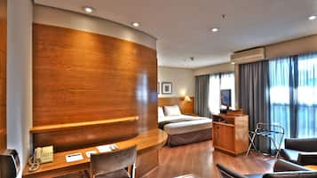 Standard Double Room | Minibar, in-room safe, desk, soundproofing