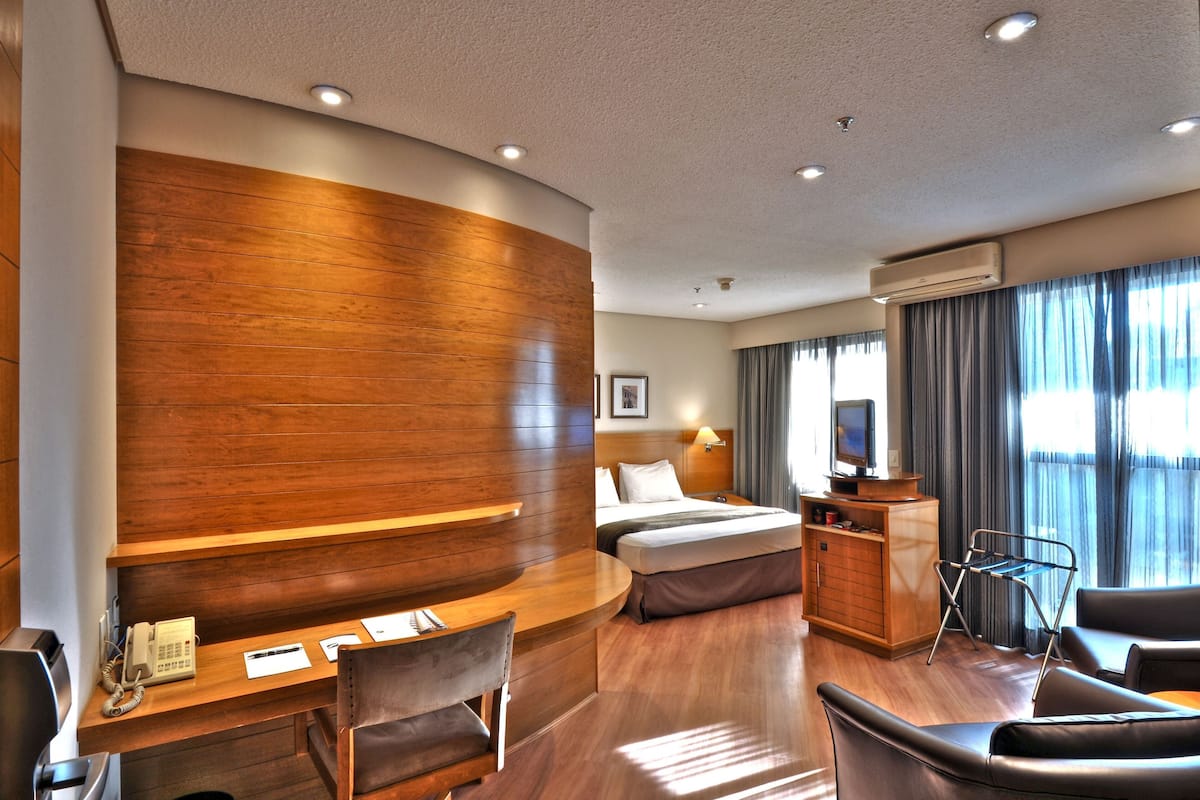 Minibar, in-room safe, desk, soundproofing