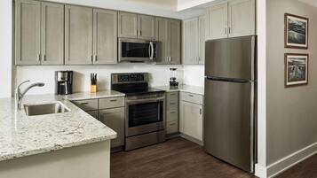 Fridge, microwave