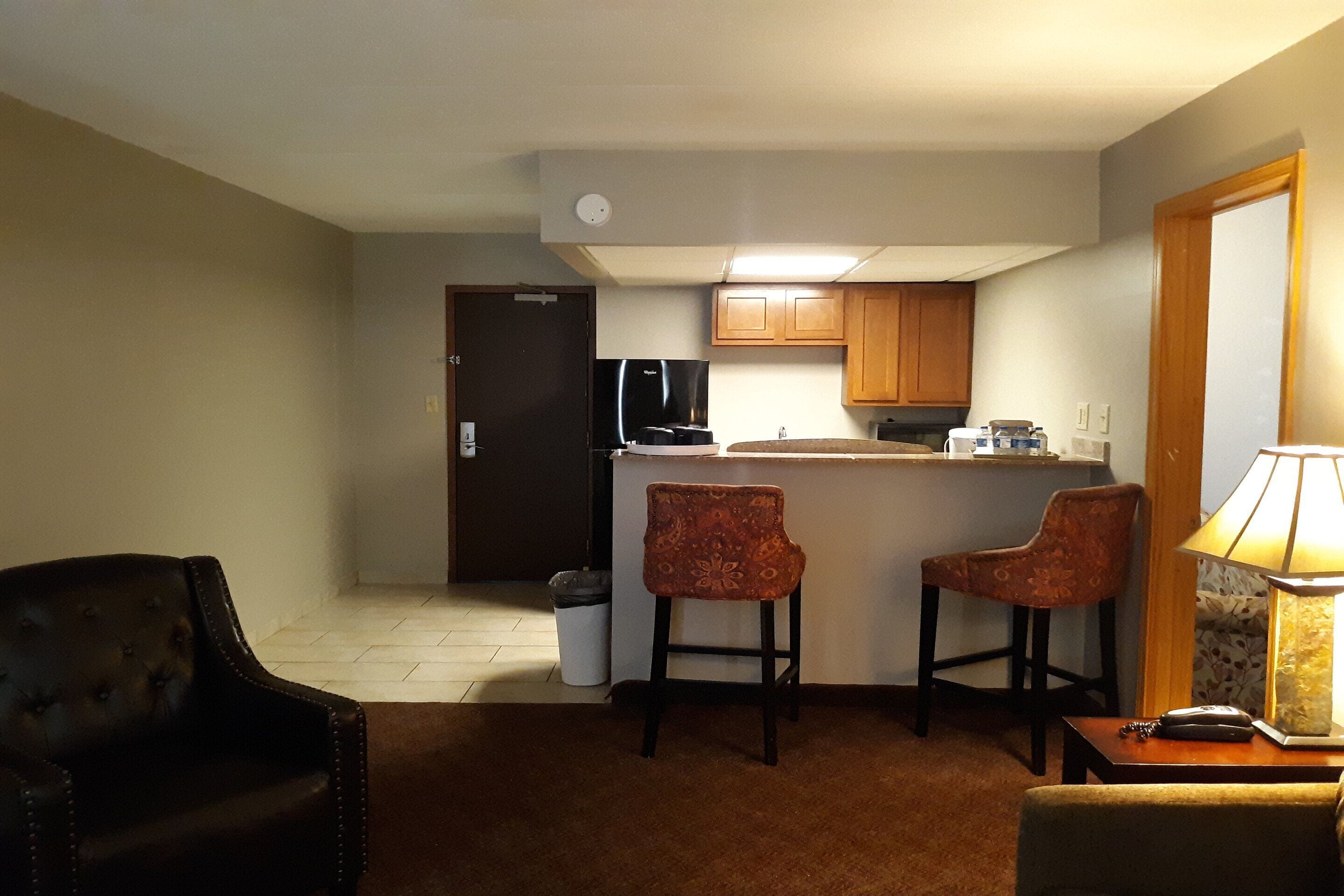 king suite with kitchenette | private kitchenette | mini-fridge, microwave