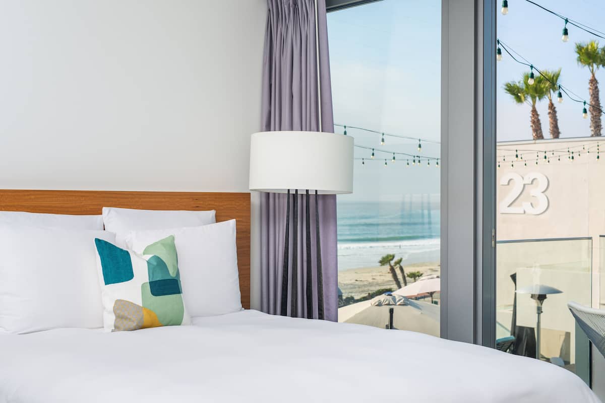 Chambre Standard, vue partielle sur la mer