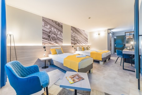 Comfort Triple Room | In-room safe, blackout drapes, iron/ironing board, free WiFi. Impulso Hotel by Mellow Mood Hotels