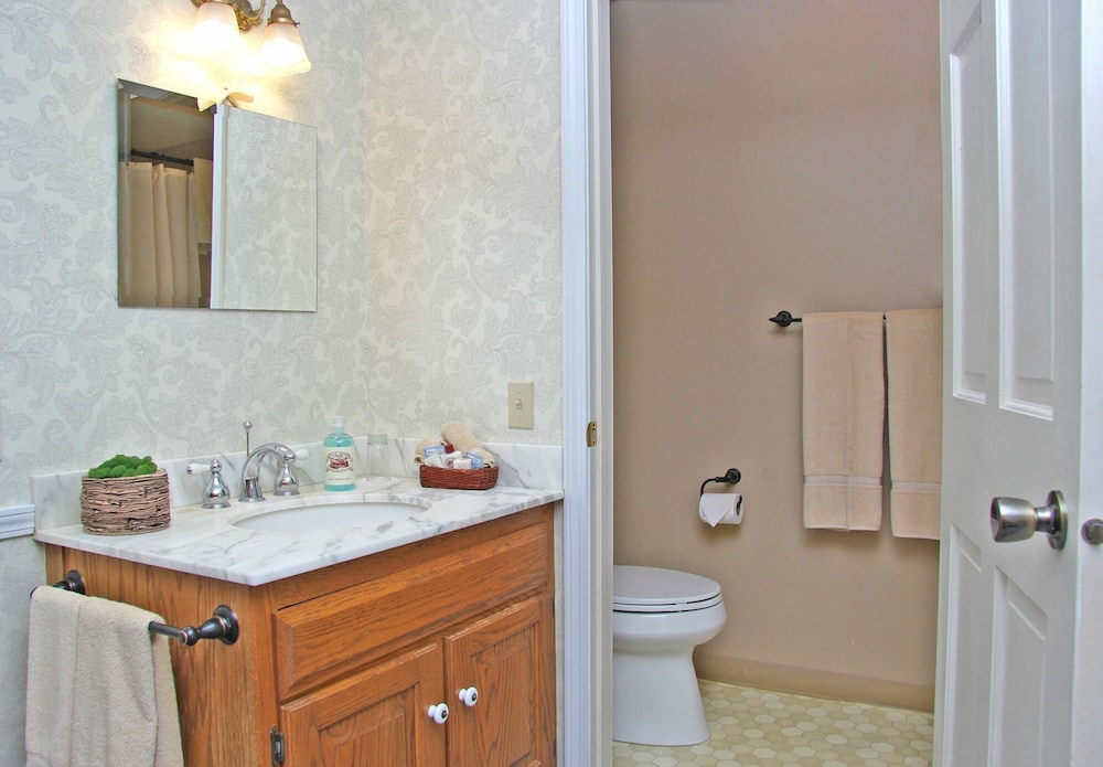 Eagle Harbor Inn by null